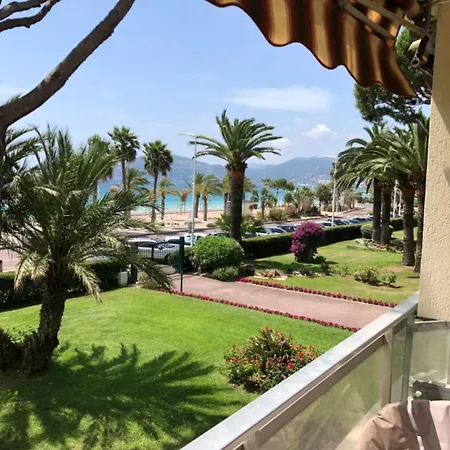 Face A La Yourhosthelper Cannes