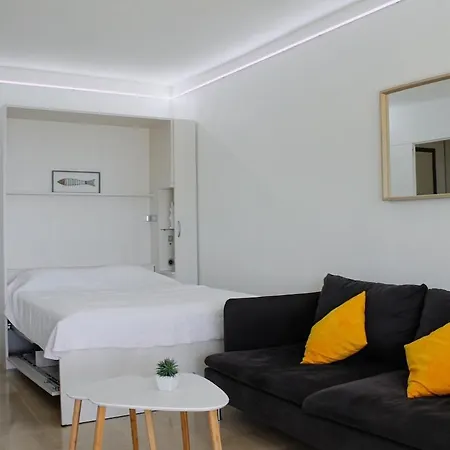 Face A La Yourhosthelper Cannes