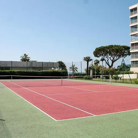 Face A La Yourhosthelper Lägenhet