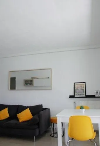 Face A La Yourhosthelper アパート カンヌ