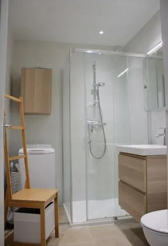 Face A La Yourhosthelper アパート *